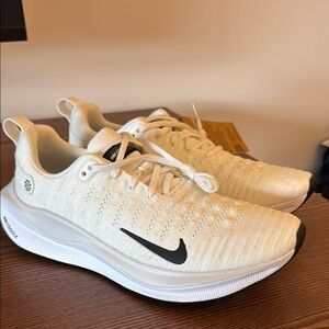 Nike Men's Reactx Infinity Run 4 Sneakers new with tags - 10.5